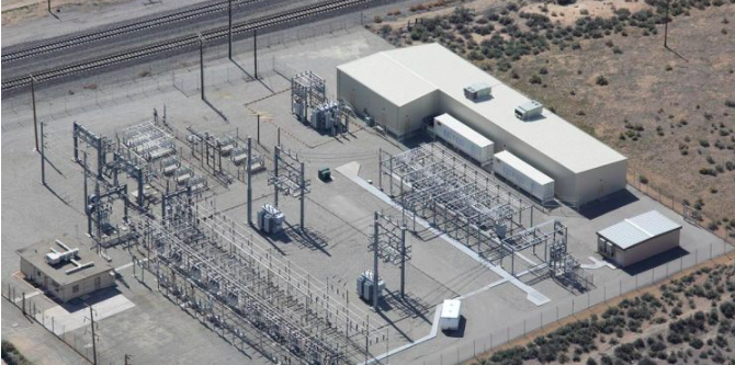 Vista aérea del proyecto de almacenamiento de energía de Tehachapi, en California https://commons.wikimedia.org/w/index.php?curid=90112254